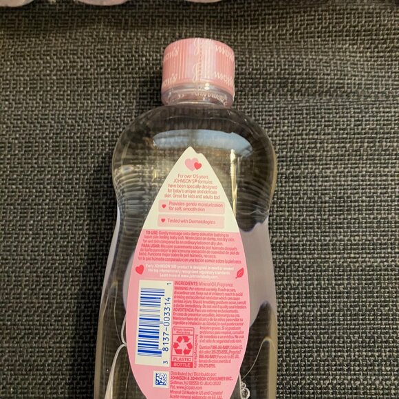 5 Packs of Johnson's Baby Oil, 14 FL oz (414 mL) - Picture 3 of 3